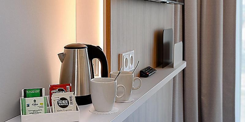 Holiday Inn Express Cambridge West - Cambourne By Ihg Экстерьер фото