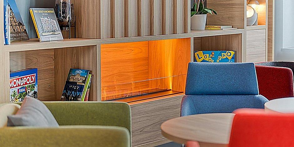 Holiday Inn Express Cambridge West - Cambourne By Ihg Экстерьер фото