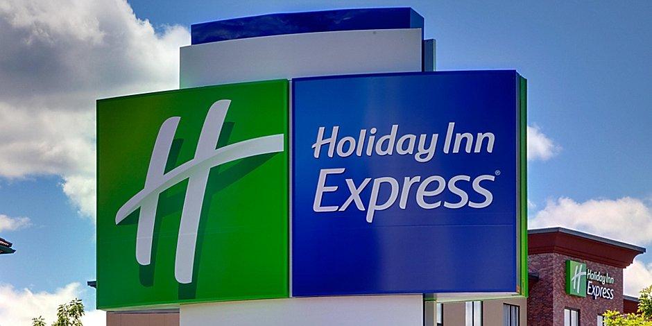 Holiday Inn Express Cambridge West - Cambourne By Ihg Экстерьер фото