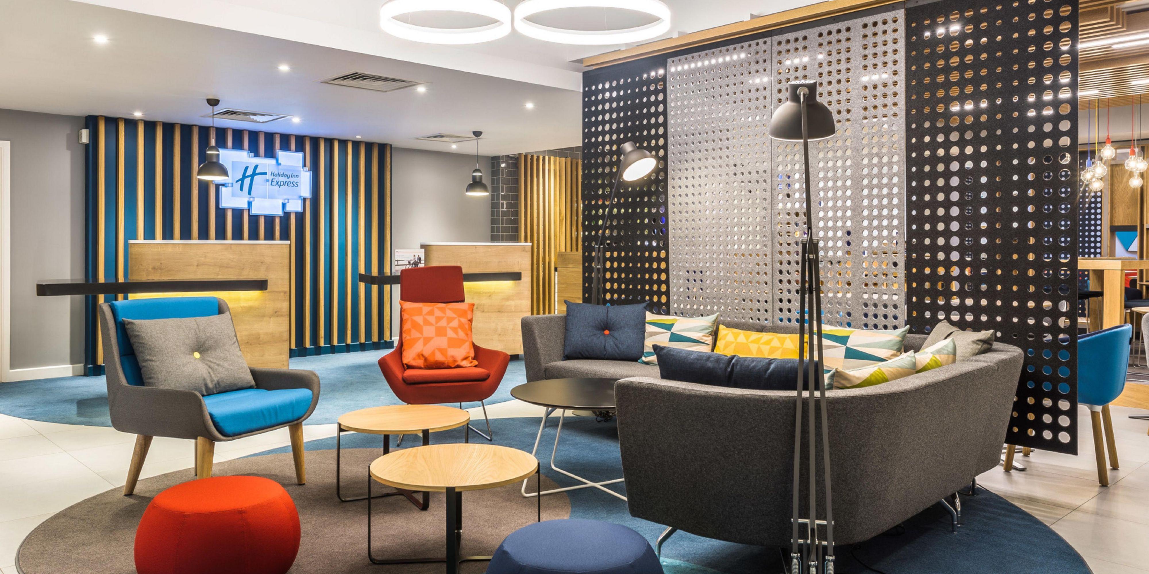 Holiday Inn Express Cambridge West - Cambourne By Ihg Экстерьер фото
